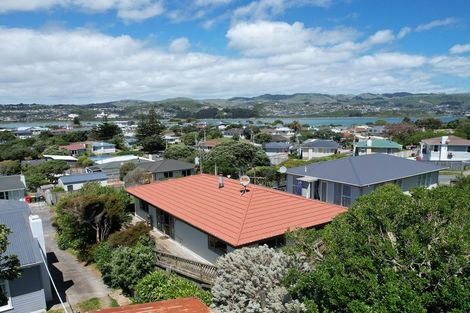 Photo of property in 1 Tuki Street, Titahi Bay, Porirua, 5022