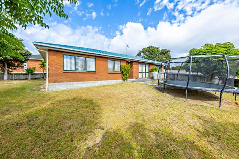 Photo of property in 2 Belinda Avenue, Flat Bush, Auckland, 2023