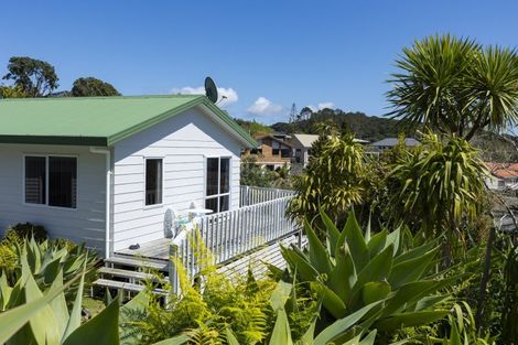 Photo of property in 42 Stratford Drive, Cable Bay, 0420