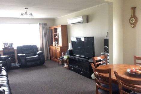 Photo of property in 2 Balmoral Crescent, Springvale, Whanganui, 4501