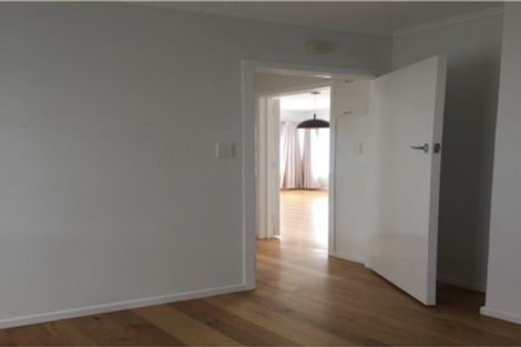 Photo of property in 1/342 Lake Road, Hauraki, Auckland, 0622