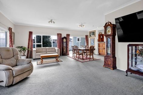 Photo of property in 17 Albion Street, Hawera, 4610