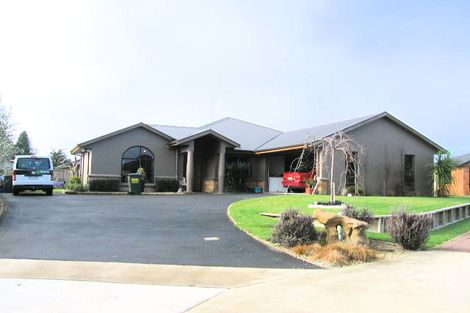 Photo of property in 18 Maccallum Court, Rototuna, Hamilton, 3210