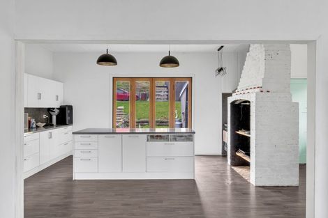 Photo of property in 2 School Road, Tiniroto, Manutuke, 4078