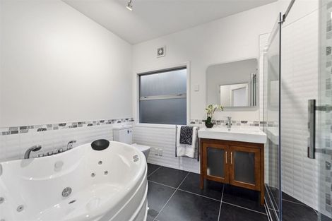 Photo of property in 6 Heathfield Avenue, Huntington, Hamilton, 3210