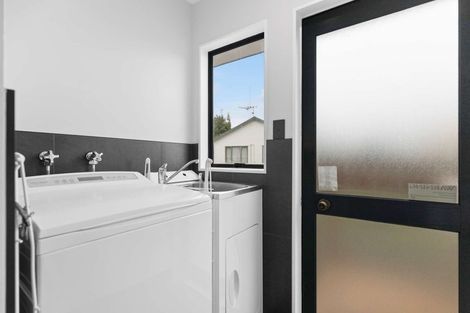 Photo of property in 21 Penney Green, Nawton, Hamilton, 3200