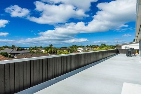 Photo of property in 1/2 Ocean View Road, Milford, Auckland, 0620