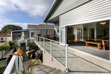 Photo of property in 20 Dorset Avenue, Westown, New Plymouth, 4310