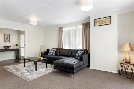 Photo of property in 5 Greenwich Grove, Stokes Valley, Lower Hutt, 5019