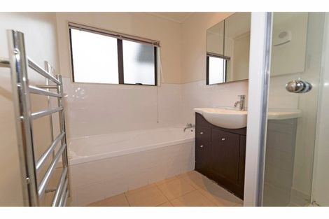 Photo of property in 2/36 Takapu Street, Henderson, Auckland, 0612