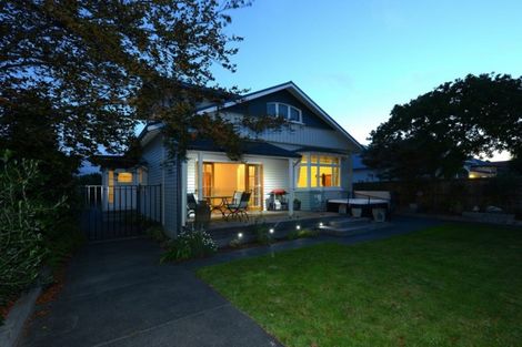 Photo of property in 124 Purchas Street, Edgeware, Christchurch, 8013