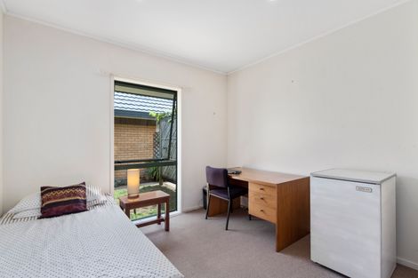 Photo of property in 3/12-20 Northcross Drive, Oteha, Auckland, 0632