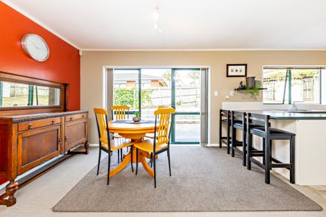 Photo of property in 2 Belinda Avenue, Flat Bush, Auckland, 2023