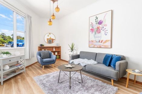 Photo of property in 1 Greenacres Street, Macandrew Bay, Dunedin, 9014