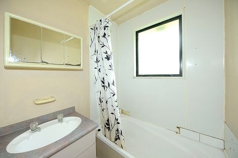 Photo of property in 6a Bellbrook Crescent, Shirley, Christchurch, 8013
