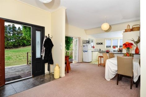 Photo of property in 113 Foster Road, Kumeu, 0891
