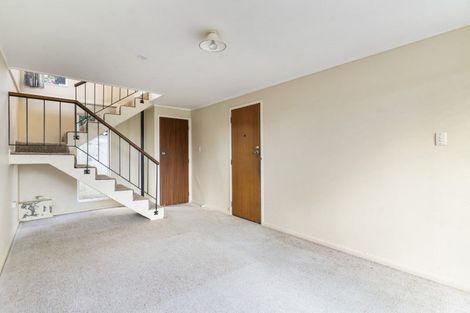 Photo of property in 2/57 Moana Avenue, One Tree Hill, Auckland, 1061