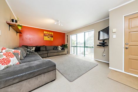 Photo of property in 2 Belinda Avenue, Flat Bush, Auckland, 2023