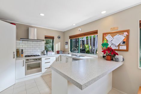 Photo of property in 1/50 Nigel Road, Browns Bay, Auckland, 0630