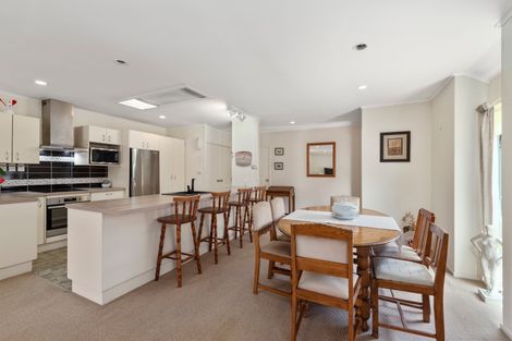 Photo of property in 3/12-20 Northcross Drive, Oteha, Auckland, 0632