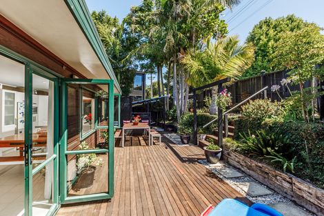 Photo of property in 1/50 Nigel Road, Browns Bay, Auckland, 0630