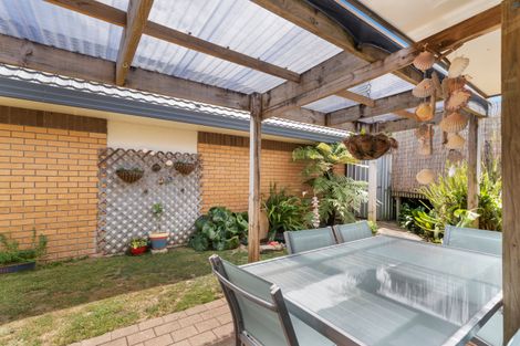 Photo of property in 3/12-20 Northcross Drive, Oteha, Auckland, 0632