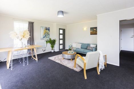 Photo of property in 1/21 Roband Crescent, Brown Owl, Upper Hutt, 5018