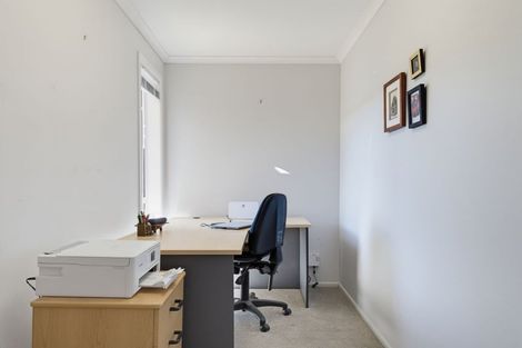 Photo of property in 15 Hamon Place, Pukehangi, Rotorua, 3015