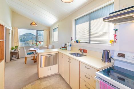 Photo of property in 8 Erin Crescent, Mairehau, Christchurch, 8013