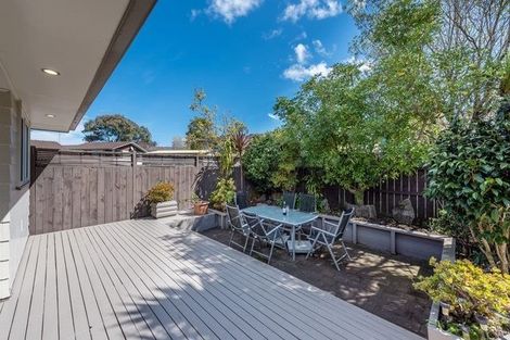 Photo of property in 10 Albemarle Place, Massey, Auckland, 0614