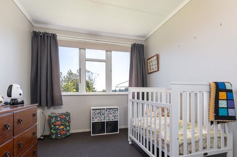 Photo of property in 25 Driver Crescent, Cannons Creek, Porirua, 5024