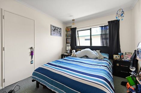 Photo of property in 15 Kittyhawk Place, Melville, Hamilton, 3206