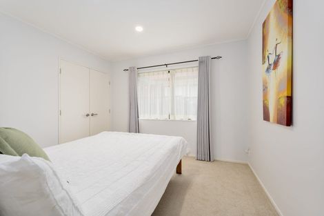 Photo of property in 14 Rhinevale Close, Henderson, Auckland, 0612