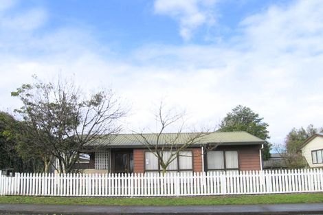 Photo of property in 214 Mcleod Street, Camberley, Hastings, 4120