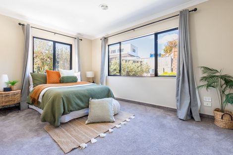 Photo of property in 22 Millennium Hill, Paraparaumu, 5032