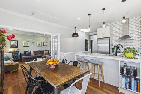 Photo of property in 96 Tio Tio Road, Seatoun, Wellington, 6022