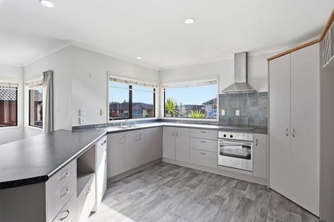 Photo of property in 4 Owhatiura Drive, Lynmore, Rotorua, 3010