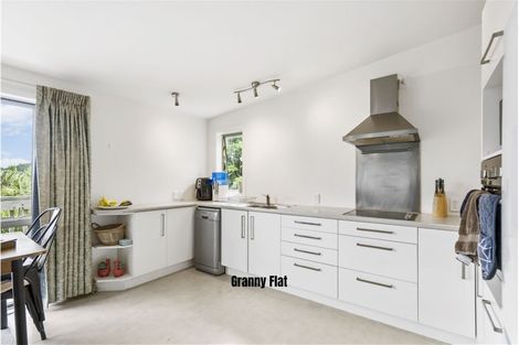 Photo of property in 10 Treetops Way, Bayview, Auckland, 0629