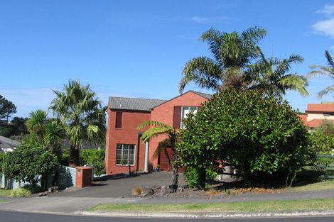 Photo of property in 42 Penguin Drive, Murrays Bay, Auckland, 0630