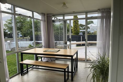 Photo of property in 1/2 Herbert Road, Queenwood, Hamilton, 3210