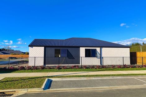 Photo of property in 1 Magnolia Lane, Katikati, 3178