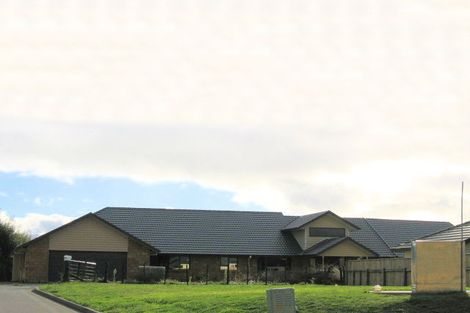 Photo of property in 128 Milne Drive, Paraparaumu, 5032