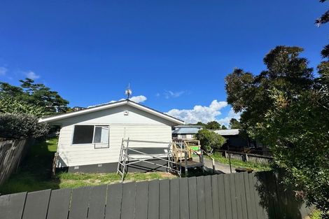 Photo of property in 4 Garton Drive, Massey, Auckland, 0614