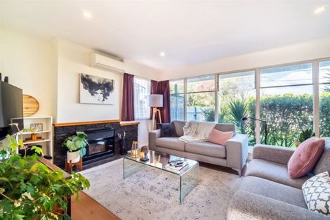 Photo of property in 1/31 Sunnyhaven Avenue, Beach Haven, Auckland, 0626