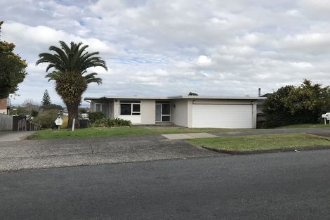 Photo of property in 20 Grenada Avenue, Forrest Hill, Auckland, 0620