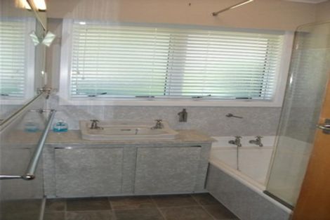 Photo of property in 19 Gillies Avenue, Taupo, 3330