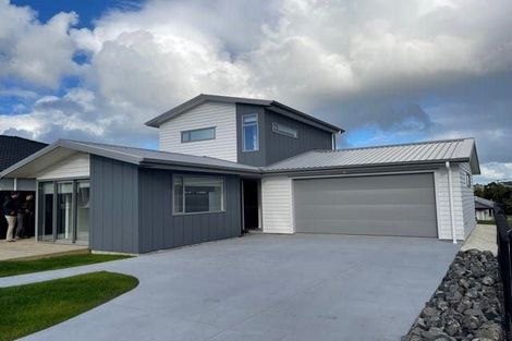 Photo of property in 52 Siren Street, Wainui, 0932