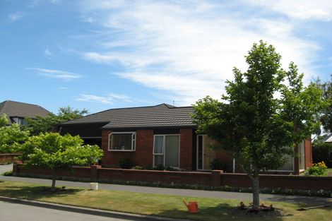 Photo of property in 2/9 Claverley Garden, Avonhead, Christchurch, 8042