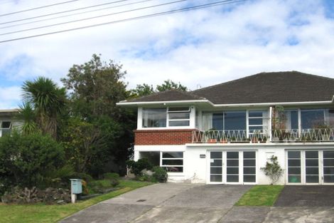 Photo of property in 1/106 Sylvan Avenue, Northcote, Auckland, 0627