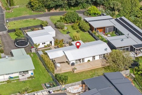 Photo of property in 46 Donnelly Street, Oakura, 4314